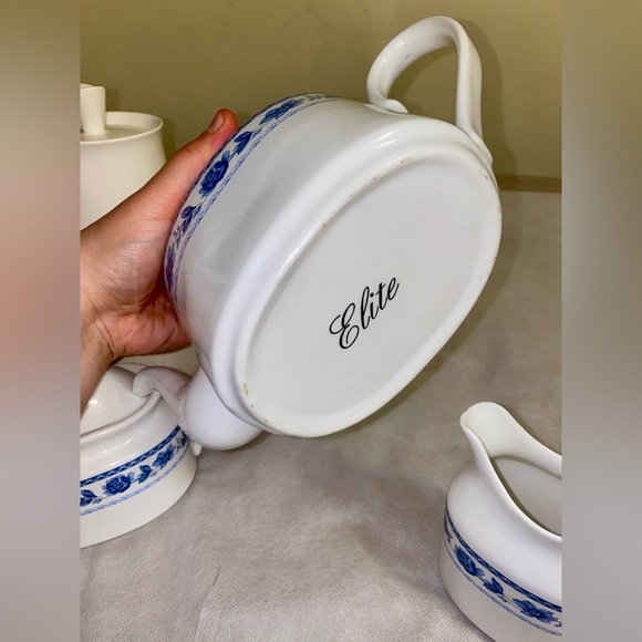🌸 Vintage (1950-1960’s) White and Blue Floral Tea Set - Picture 5 of 7